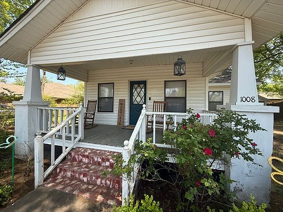 3rd image of 1008 N Boston Pl