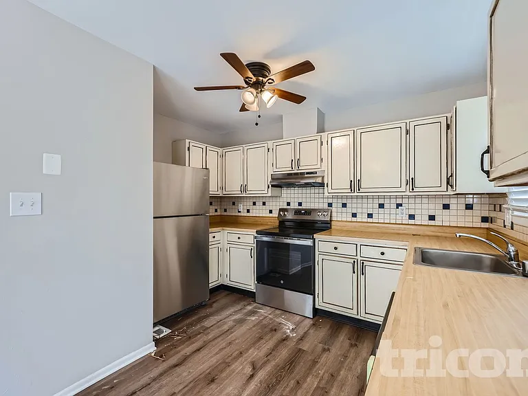 19 Clearlake Ct — Photo 9