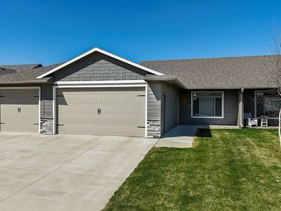 5407 S Eastwind Ave, Sioux Falls, SD, 57108