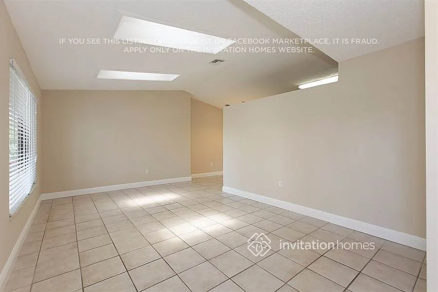10821 NW 33rd St Coral Springs, FL 33065 — Photo 3