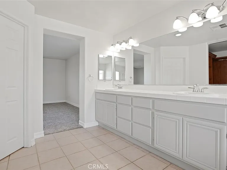 1605 Rivendel Dr — Photo 18