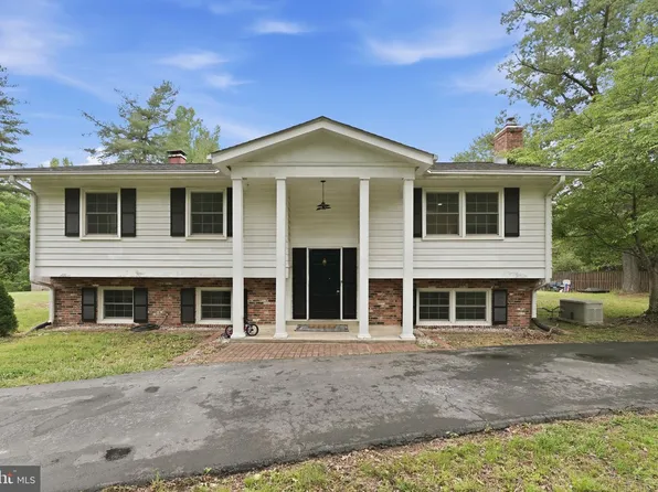 9375 Westfield Dr, White Plains, MD 20695