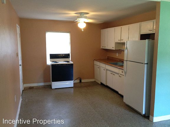 2nd image of 182 E Wilbur Ave