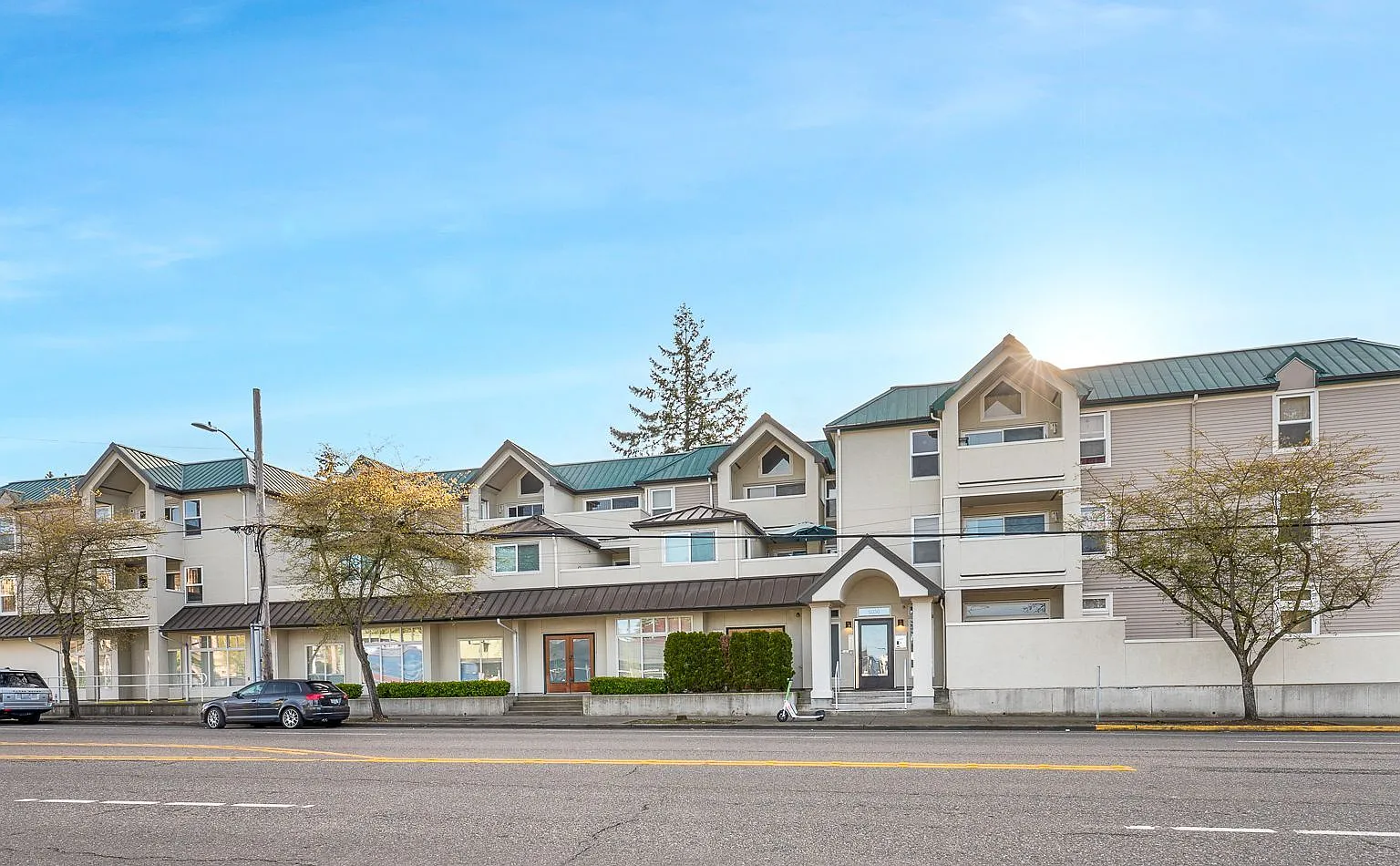 Daniels Apartments — Photo 1