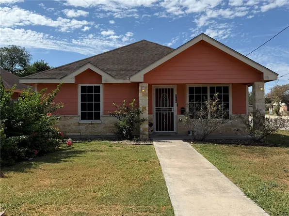 400 Hobbs Ave, Alice, TX 78332