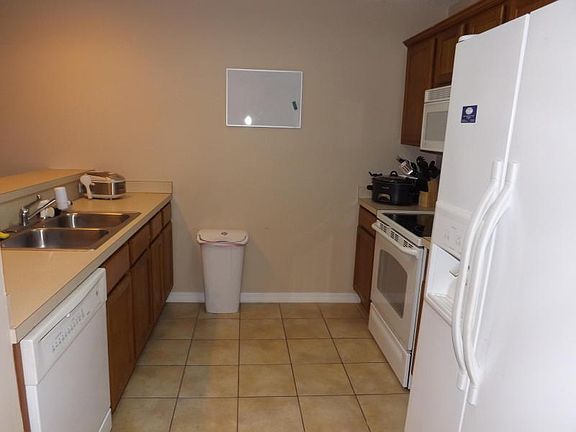 5th image of 109 Glory Pl NW #B