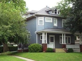 1014 N Market St, Oskaloosa, IA 52577