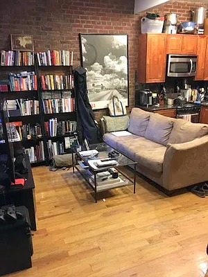 Rented by Wave Real Estate Group | media 49