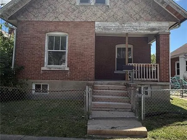 114 N West End Blvd, Cape Girardeau, MO 63701