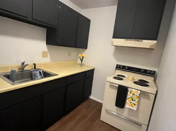 62 Main St APT 9, New York Mills, NY 13417