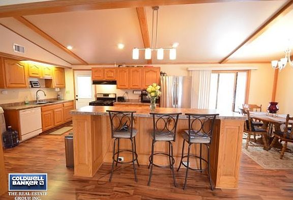 Open Concept/Laminate Flooring