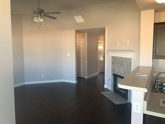 3rd image of 3708 Jordan View Dr