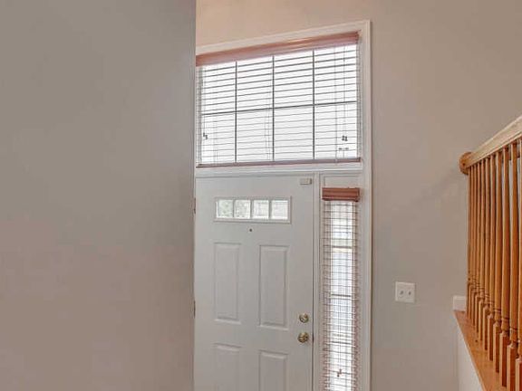 5th image of 570 Tuliptree Sq NE