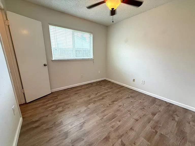 646 Fair Oak Dr — Photo 22