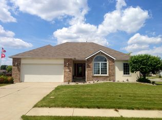 1114 Ashwood Dr, Auburn, IN