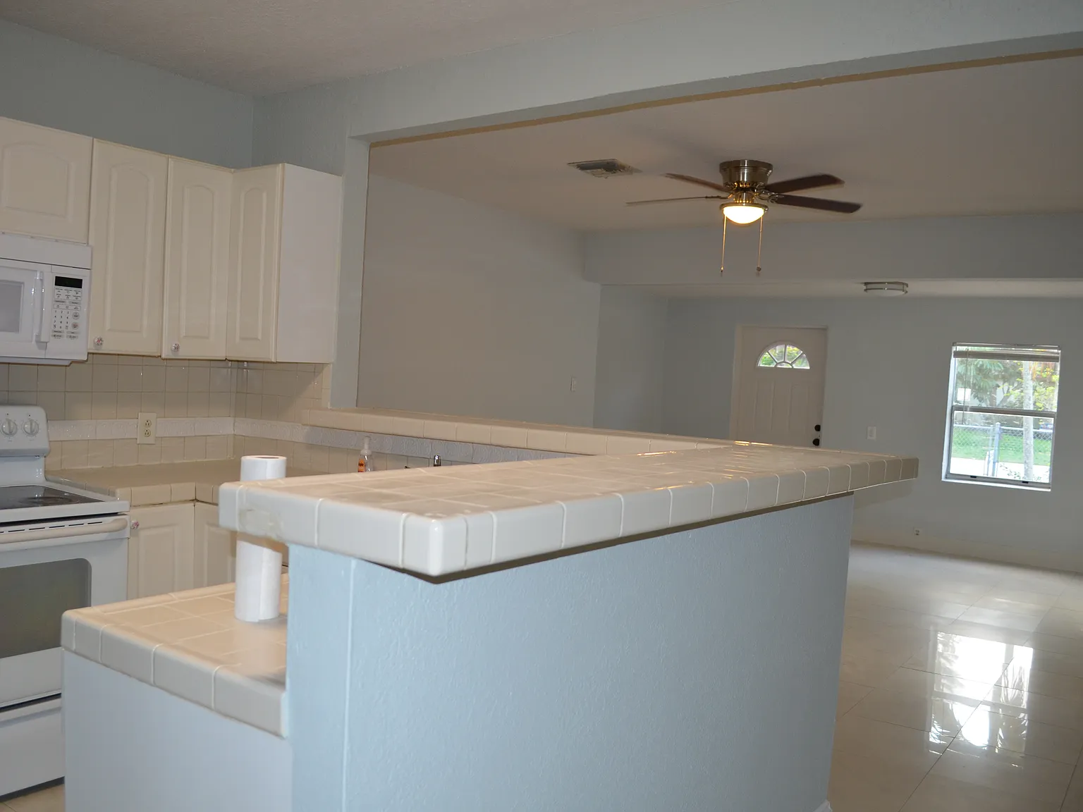 3 bed, 1389 sqft, $2,900 — Photo 4