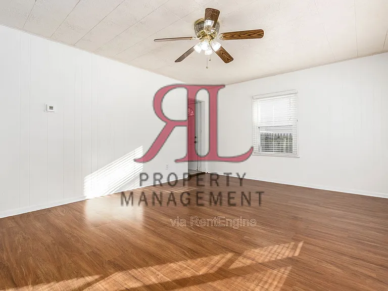 3400 Eisenhower Rd — Photo 4