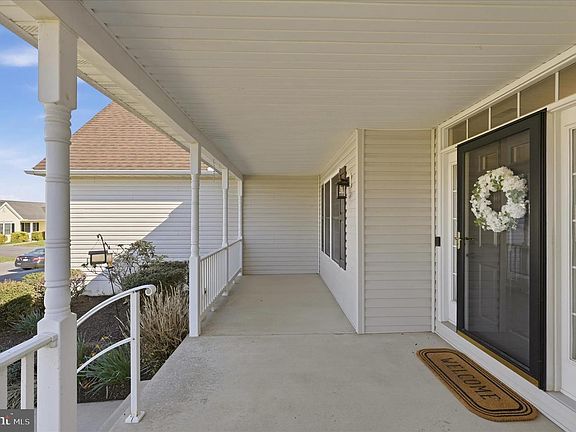 5th image of 24 Creighton Ct