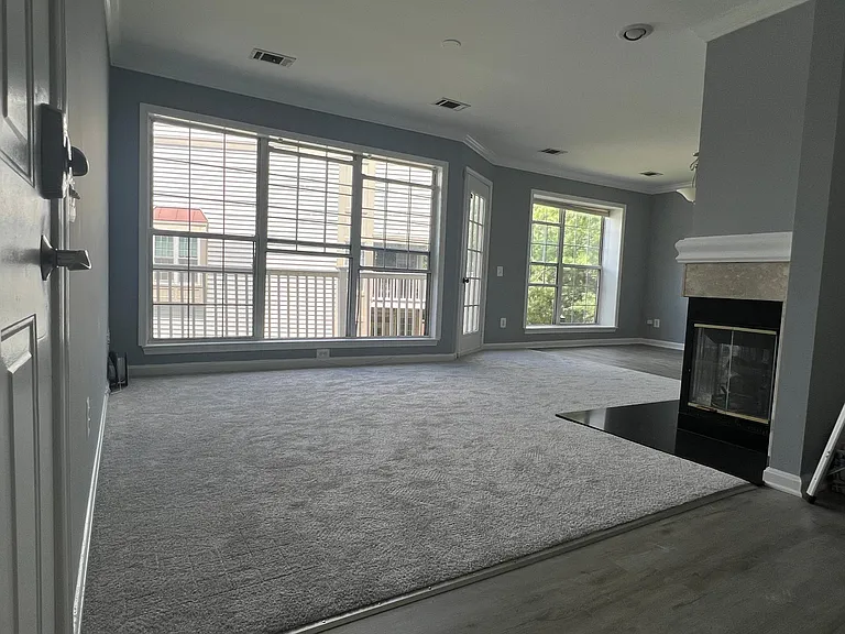8210 Catbird Cir #201 — Photo 3