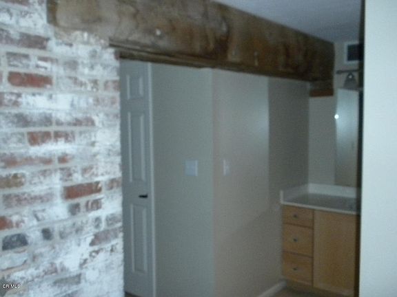 5th image of 544 S Front St #S4