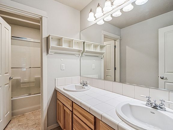 3rd image of 7052 NE Cherry Dr