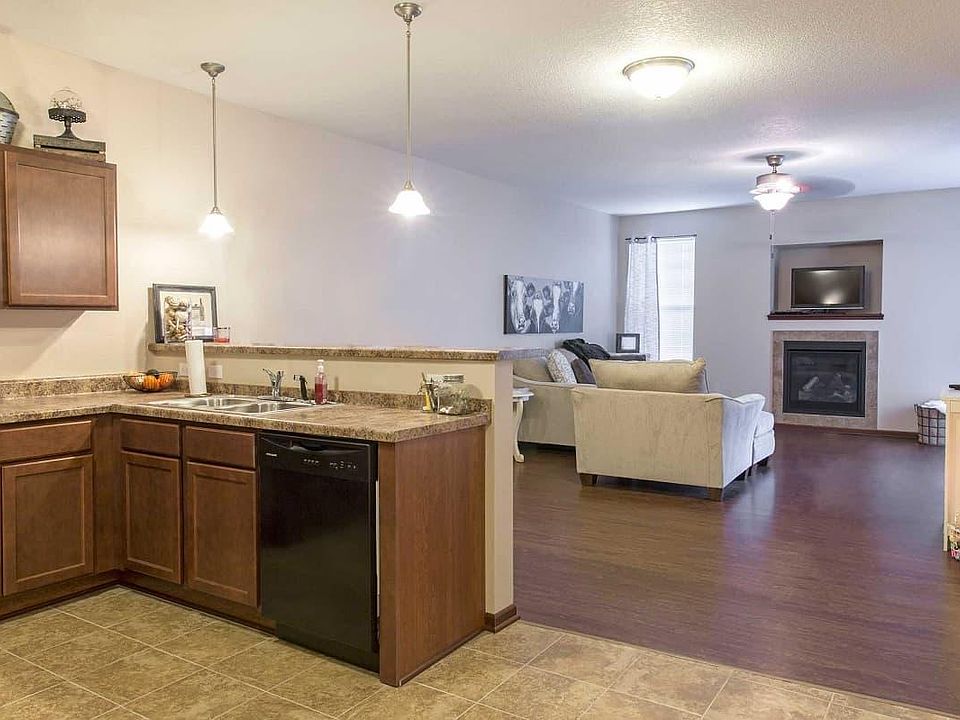 1st image of 2620 1st Ave S APT 311