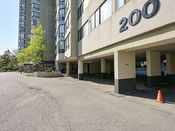 4th image of 200 Robert Speck Pkwy #2006