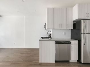 11 Orient Ave #2R, Brooklyn, NY 11211