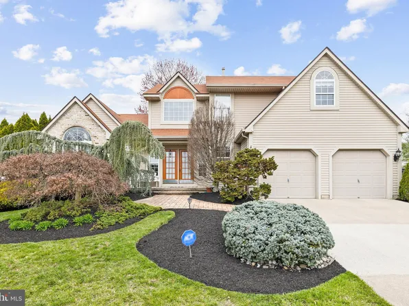 109 Hastings Pl, Cinnaminson, NJ 08077