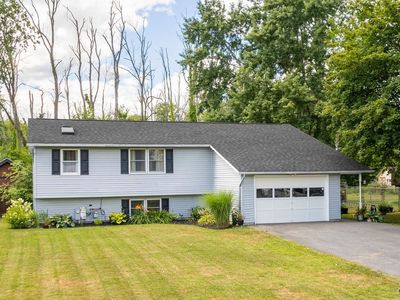 203 Pinewood Dr, Camillus, NY, 13031