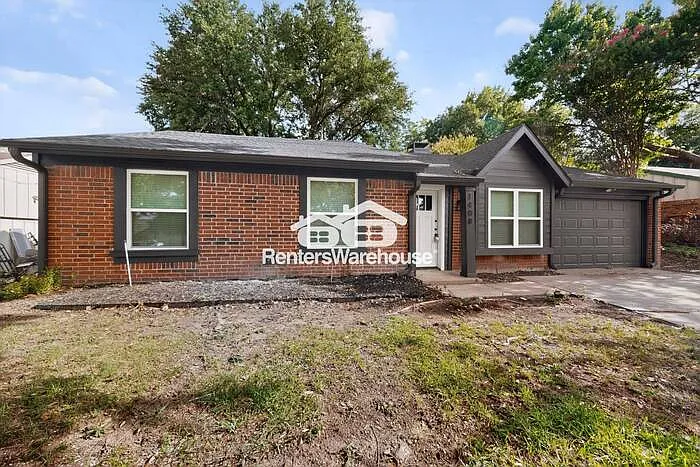 1408 Seely St — Photo 4