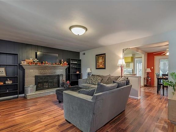 The perfect space to gather for the holidays.