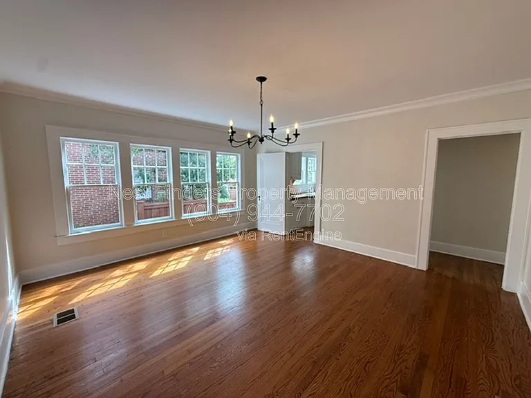3520 Pine St — Photo 8