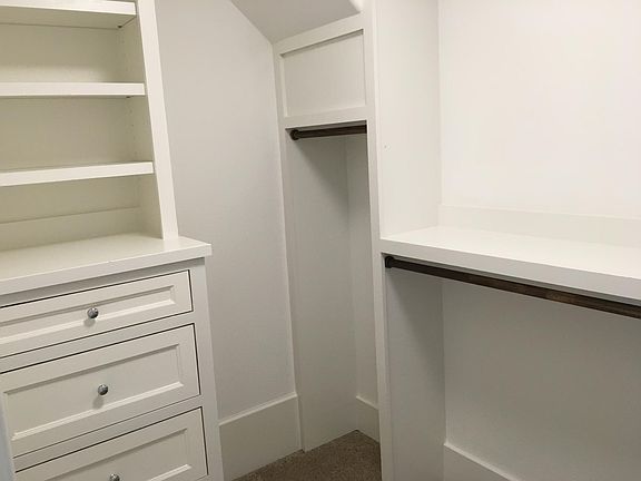4th image of 921 Waverly St #1