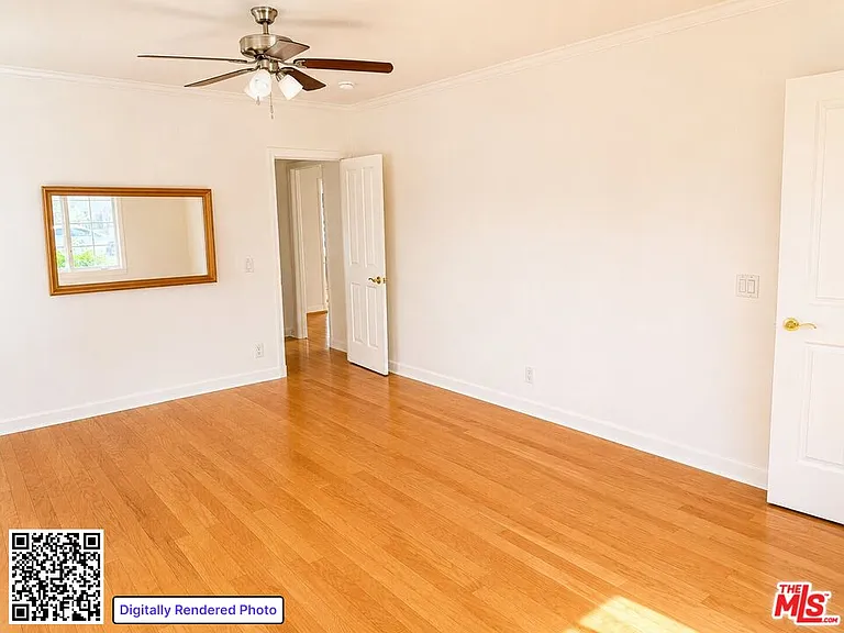 220 S Palm Dr — Photo 11