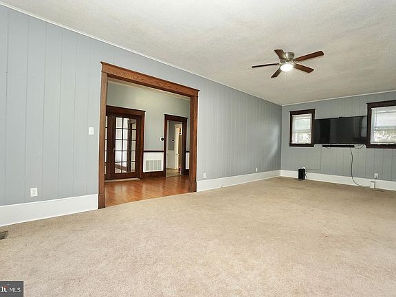 3rd image of 300 S East Ave