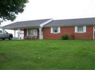 1035 Moores Ln, Stanford, KY 40484