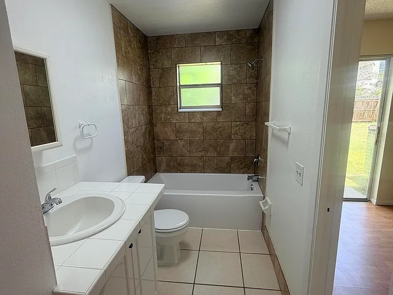 36 Elton St #B — Photo 12
