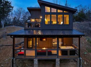 1508 Mountain Dr, Sevierville, TN 37876