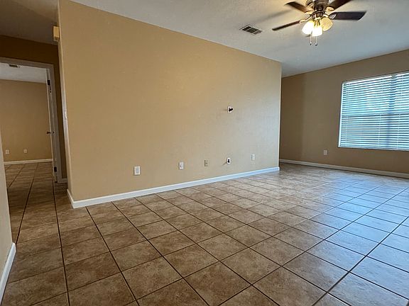 5th image of 1029 SW Rossborough Ct #102