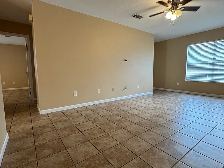 1029 SW Rossborough Ct #102 — Photo 4