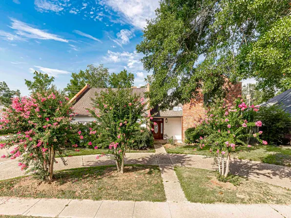 6740 S Woodgate Ct, Baton Rouge, LA 70808