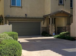 28405 Wild Rose Ln, Highland, CA 92346