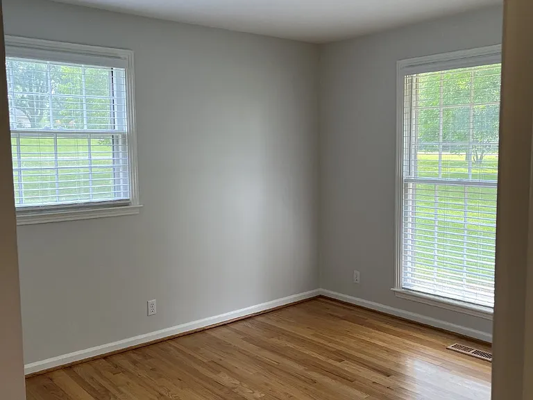 810 Davis Dr — Photo 10