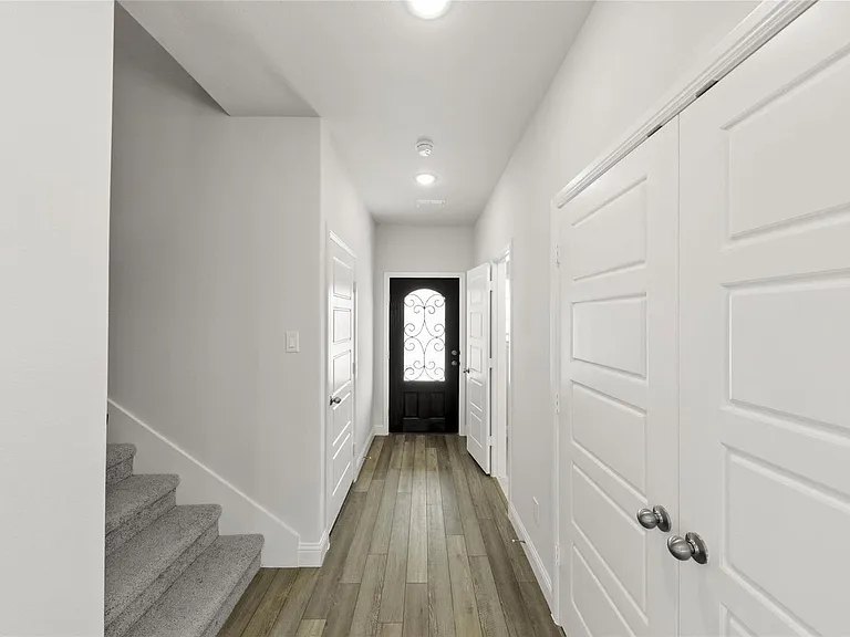 1060 Happy Holly Rd — Photo 3