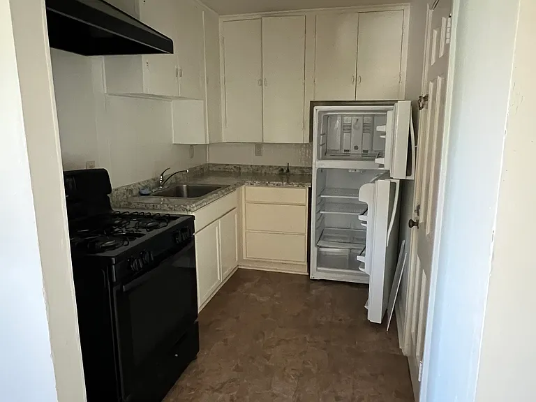 3821 Woodleigh St #1 — Photo 3