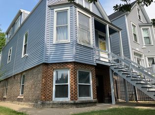 2962 N Allen Ave #B, Chicago, IL 60618