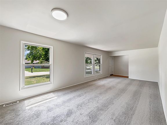 4th image of 2435 Dresden Dr
