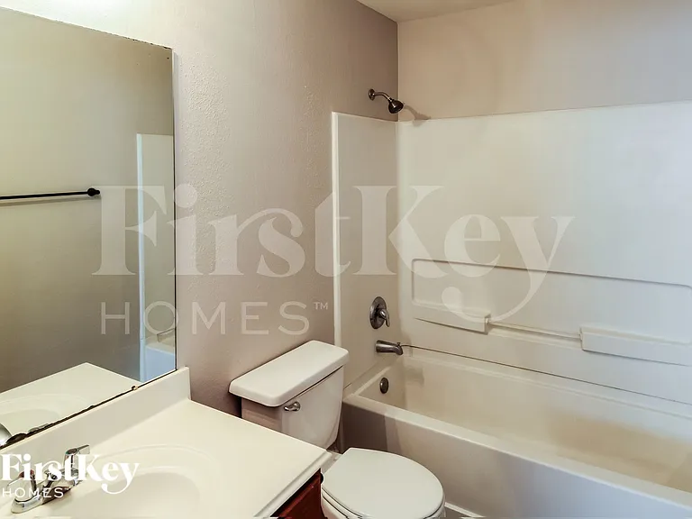 19419 Green Chase Ln — Photo 14