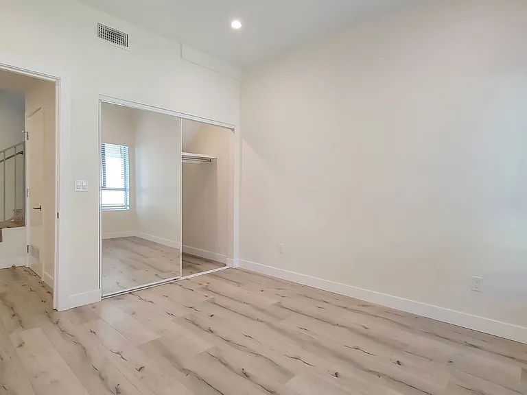 1110 S Magnolia Ave #202 — Photo 9